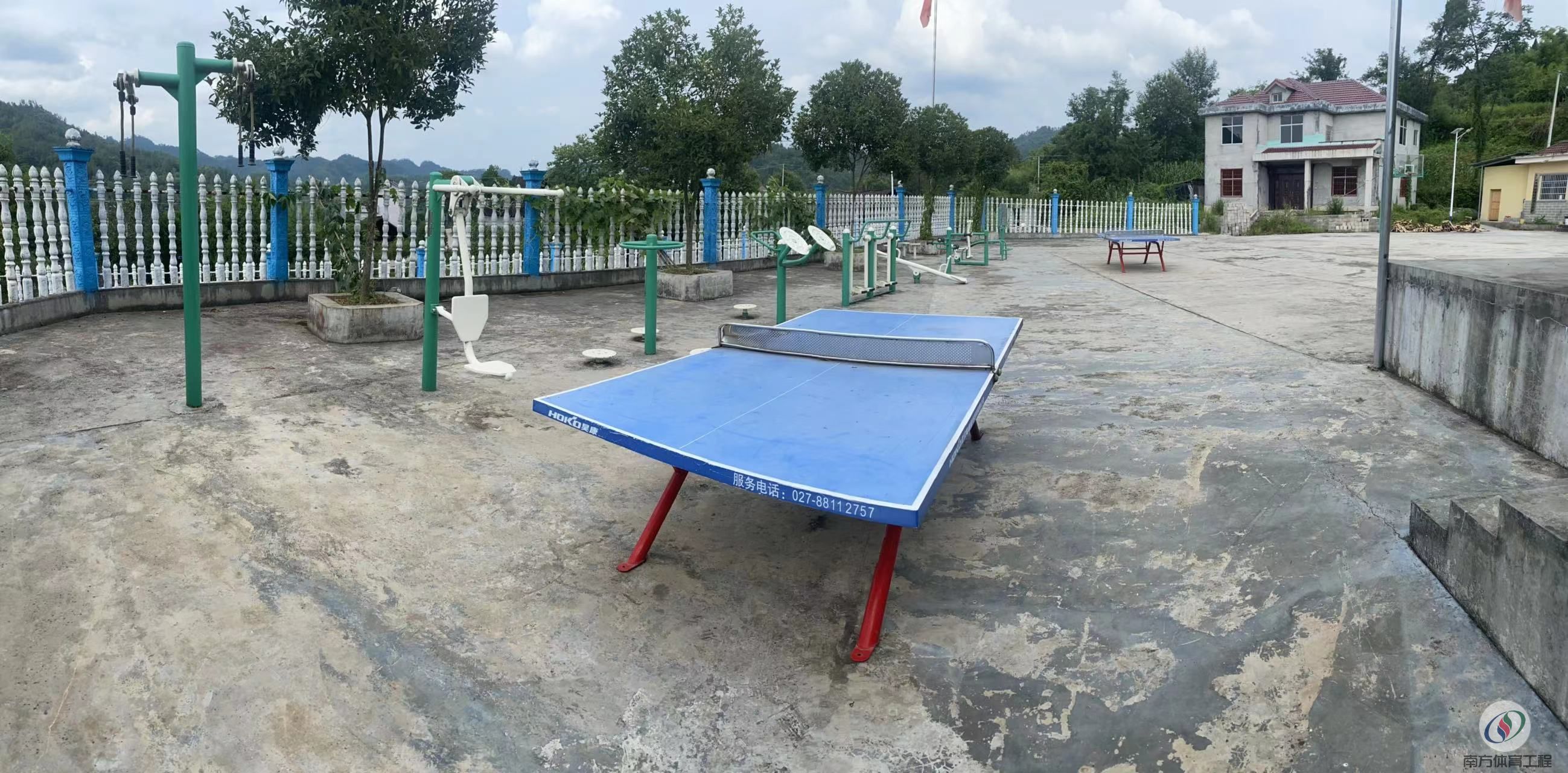 湖南省湘西土家族苗族自治州永顺县灵溪镇猛晓村猛晓村综合文化广场儿童游乐场